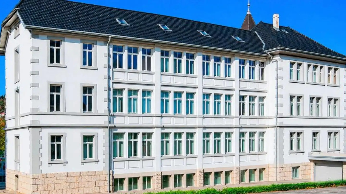 Mixed-use building for sale - 2400 Le Locle - Photo 3