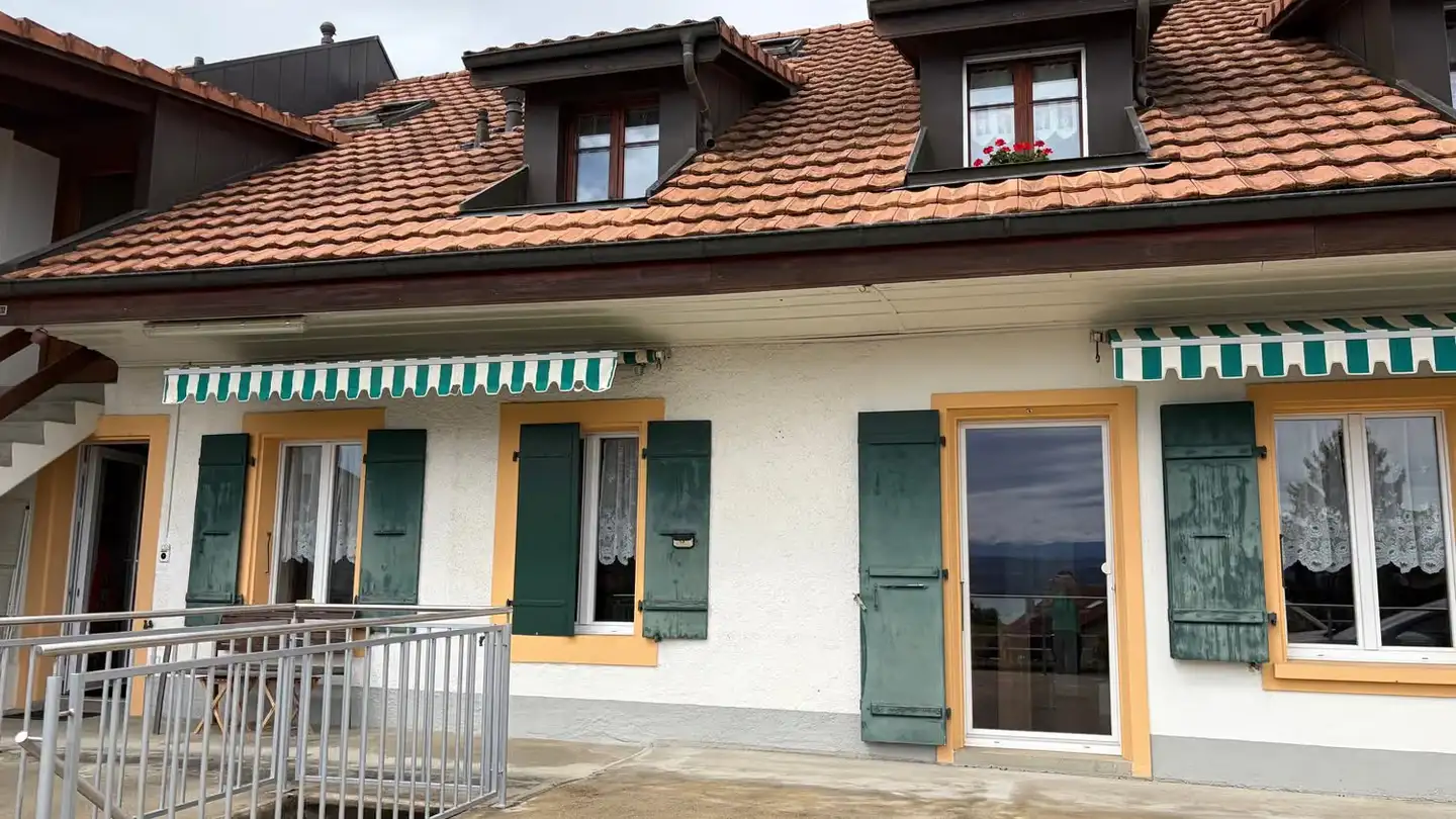 Stepped apartment for rent - Chemin Des Jordils 6a, 1789 Lugnorre