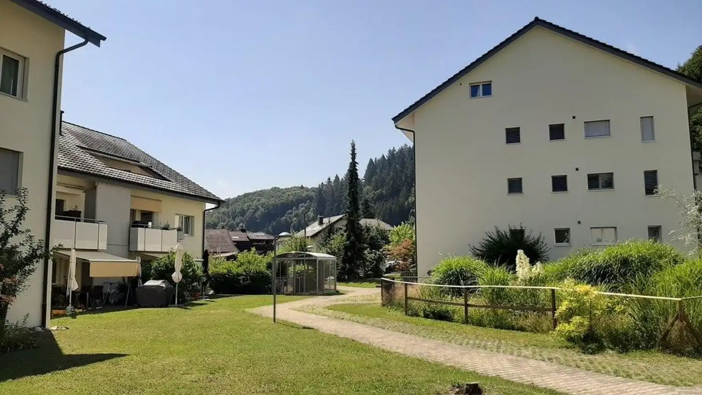 Place de parking intérieure pour moto à louer - Mattenstrasse, 5722 Gränichen