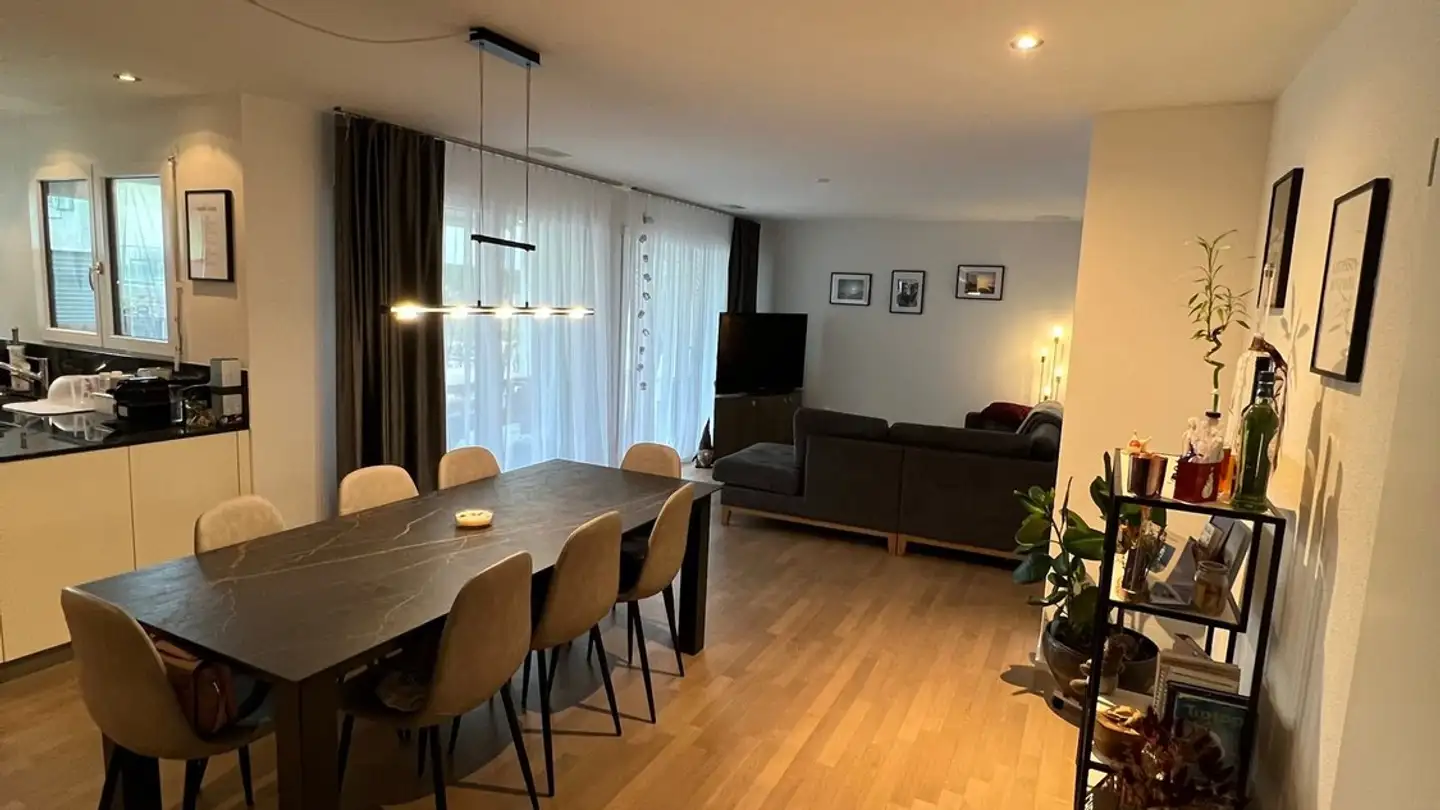 Wohnung mieten - Binzikerstrasse 56, 8627 Grüningen