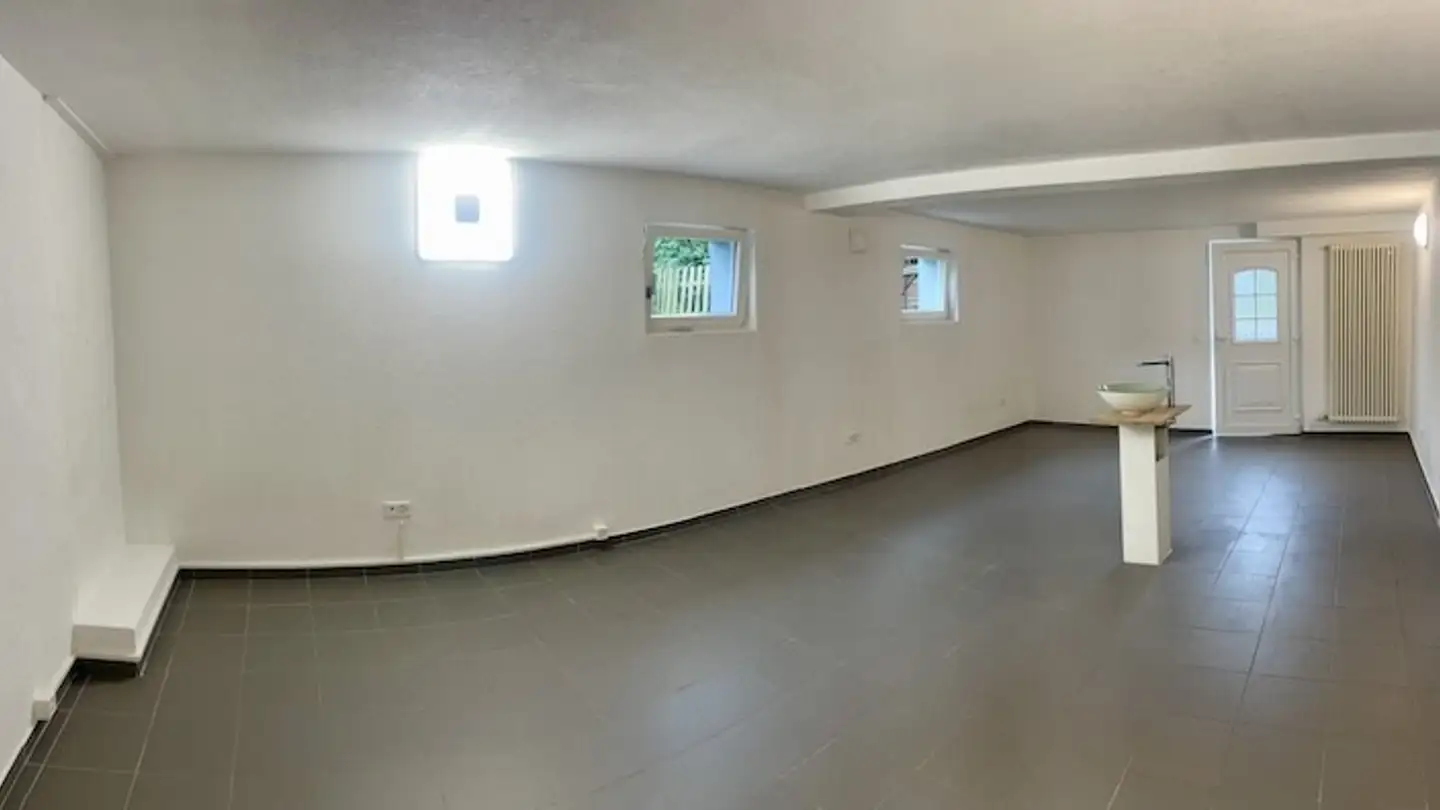 Commercial à louer - Schaffhauserstrasse 75, 8222 Beringen