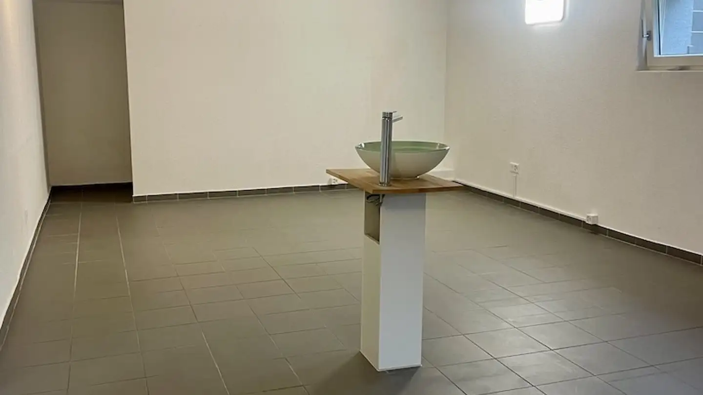 Commercial à louer - Schaffhauserstrasse 75, 8222 Beringen - Photo 3