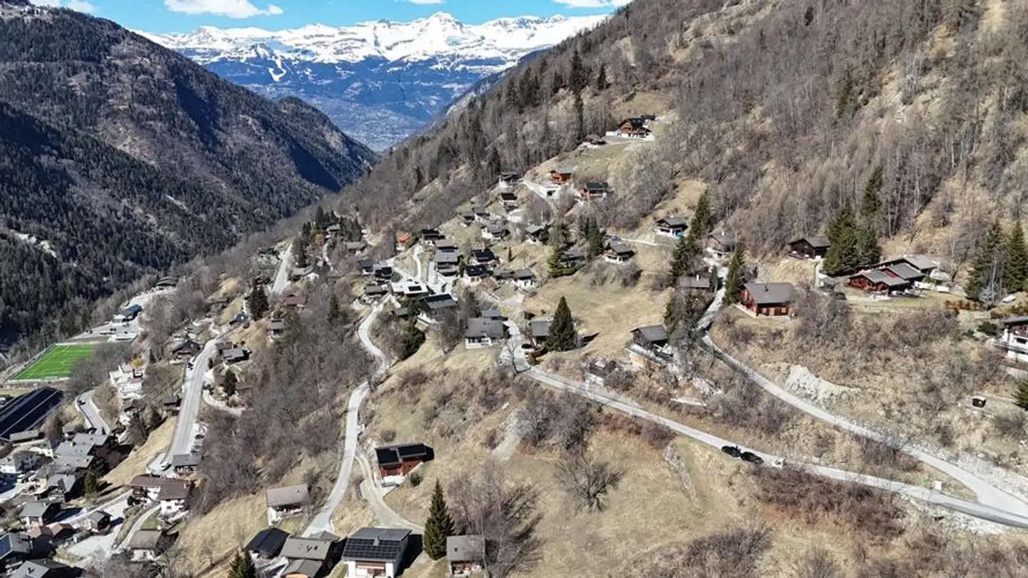 Constructible plot for sale - 3961 Vissoie