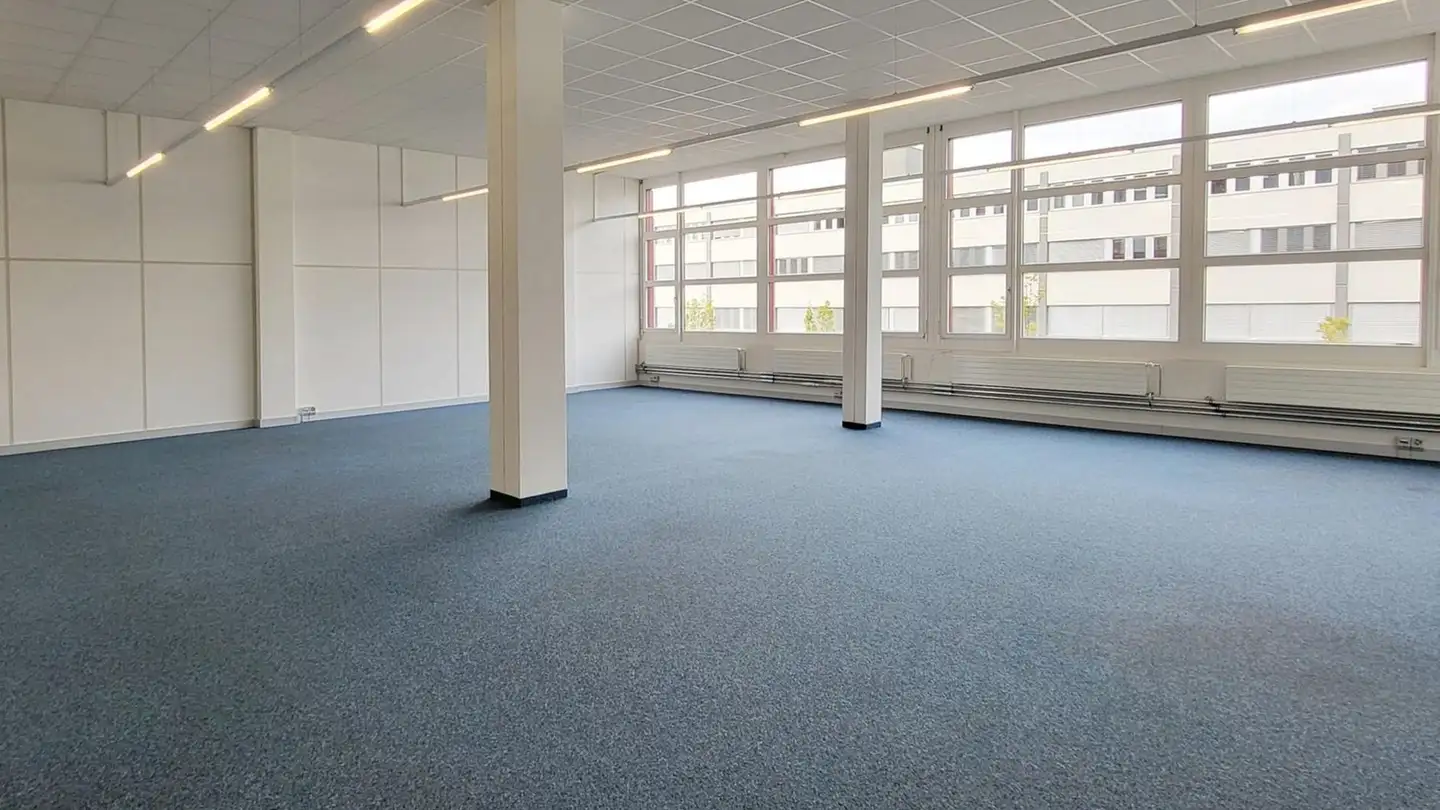 Commercial à louer - Hinterbergstrasse 17, 6330 Cham - Photo 2