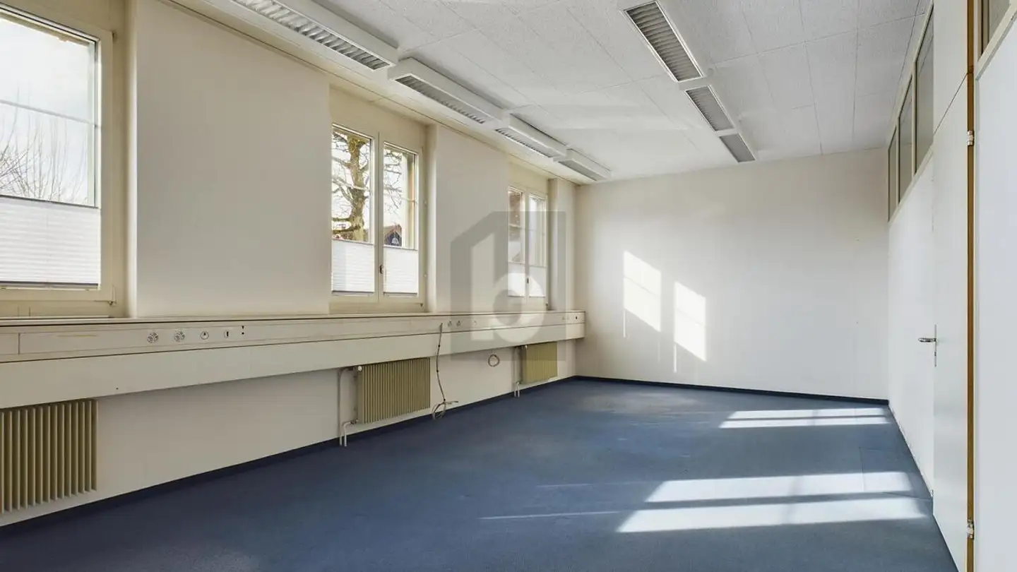 Office space for rent - 8645 Jona - Photo 3