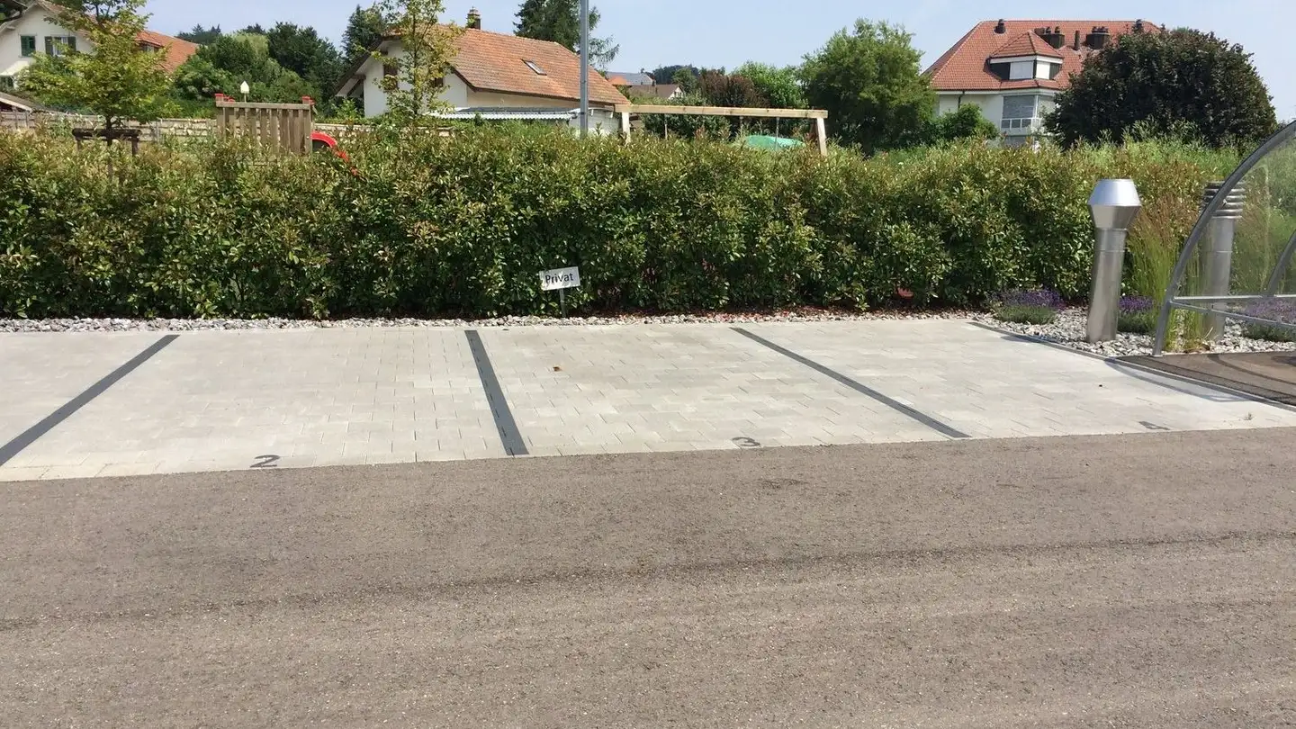 Outdoor parking space for rent - Unterbiberiststrasse 18, 4562 Biberist - Photo 4