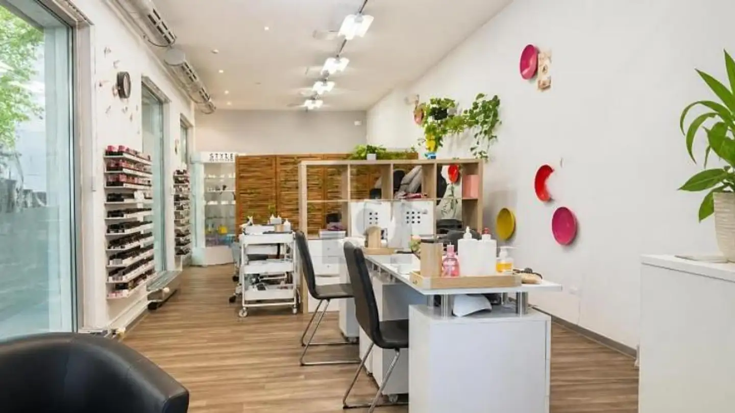 Commerciale in affitto - 4460 Gelterkinden