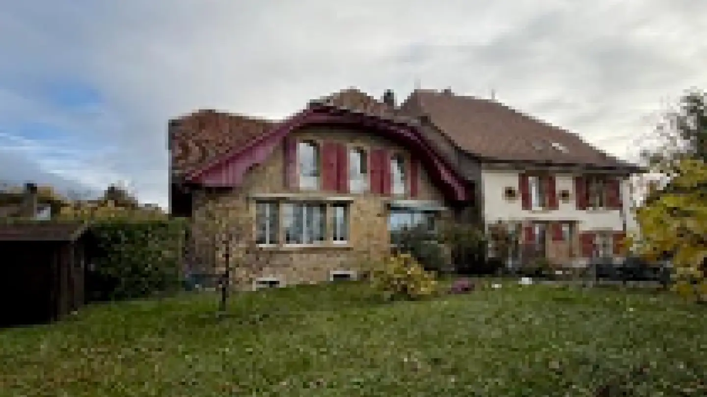 Row house for sale - Chemin Du Château 2, 2068 Hauterive NE - Photo 2