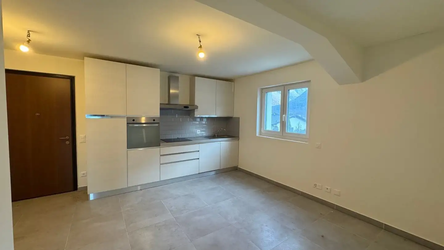 Appartement à louer - Via Del Battistone 4, 6533 Lumino