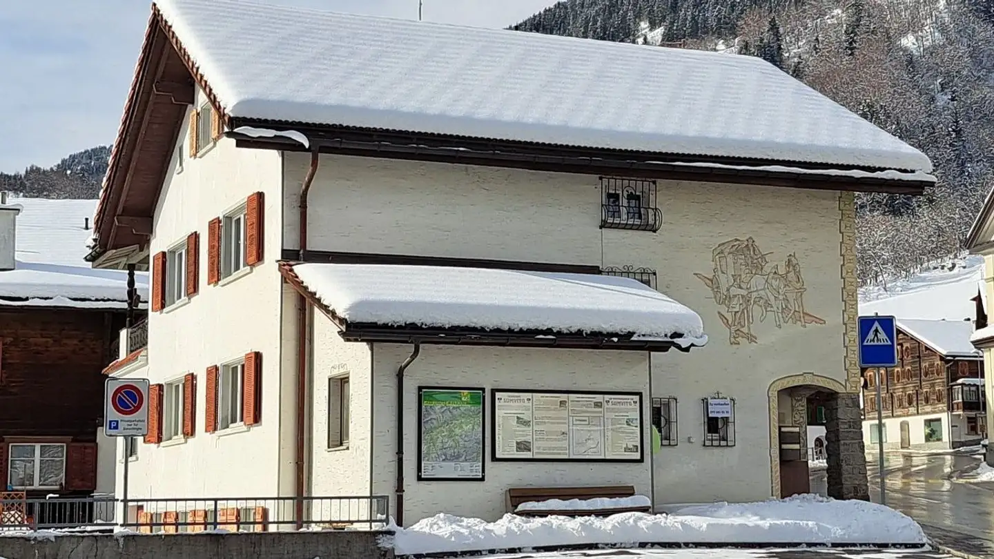 Casa bifamiliare in vendita - Via Sursilvana 45, 7172 Rabius