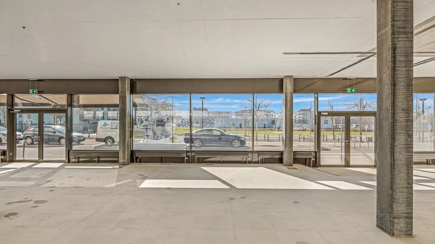 Geschäft mieten - Loren-Allee 20, 8610 Uster - Foto 2