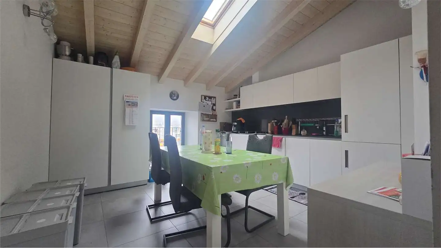 Apartment for rent - 6854 S. Pietro - Photo 2