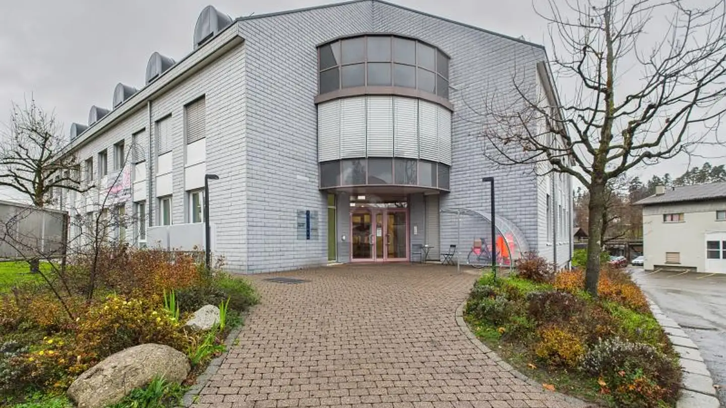 Commercial for rent - 3145 Niederscherli
