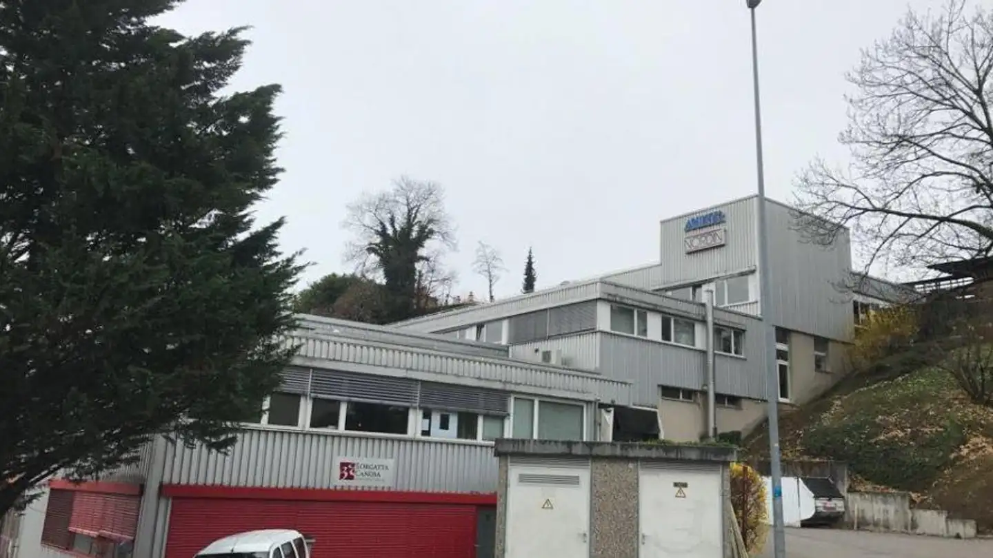 Outdoor parking space for rent - Route du Stade, 1816 Chailly-Montreux