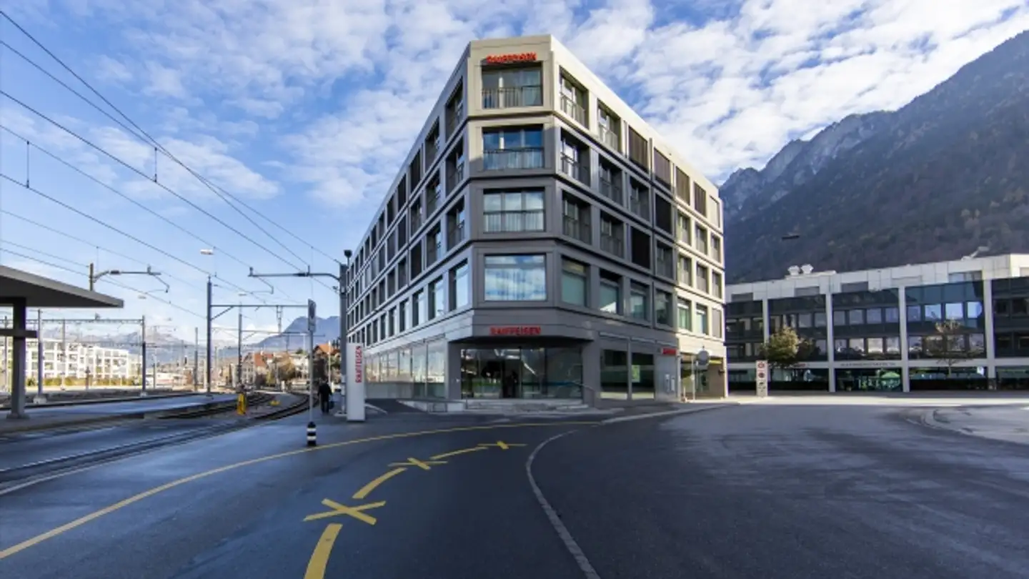 Place de parking extérieure à louer - Bahnhofplatz 6, 7000 Chur