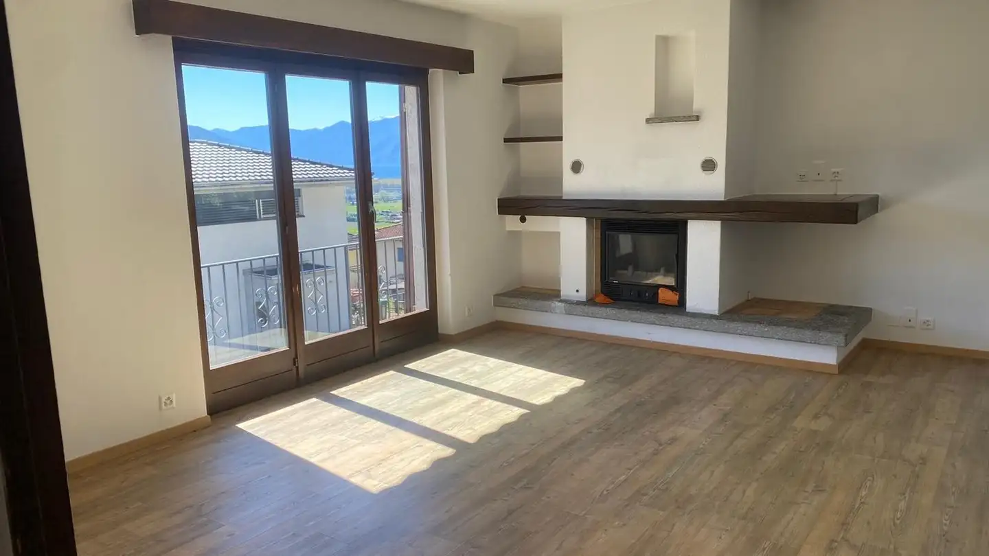 Apartment for rent - Via Montedato, 6595 Riazzino - Photo 2