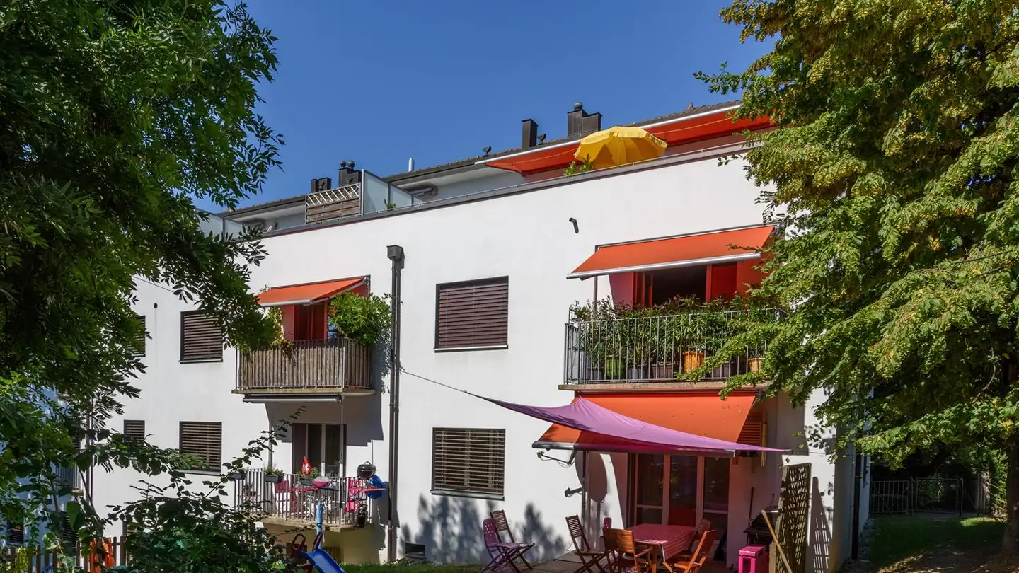 Outdoor parking space for rent - 1007 Lausanne