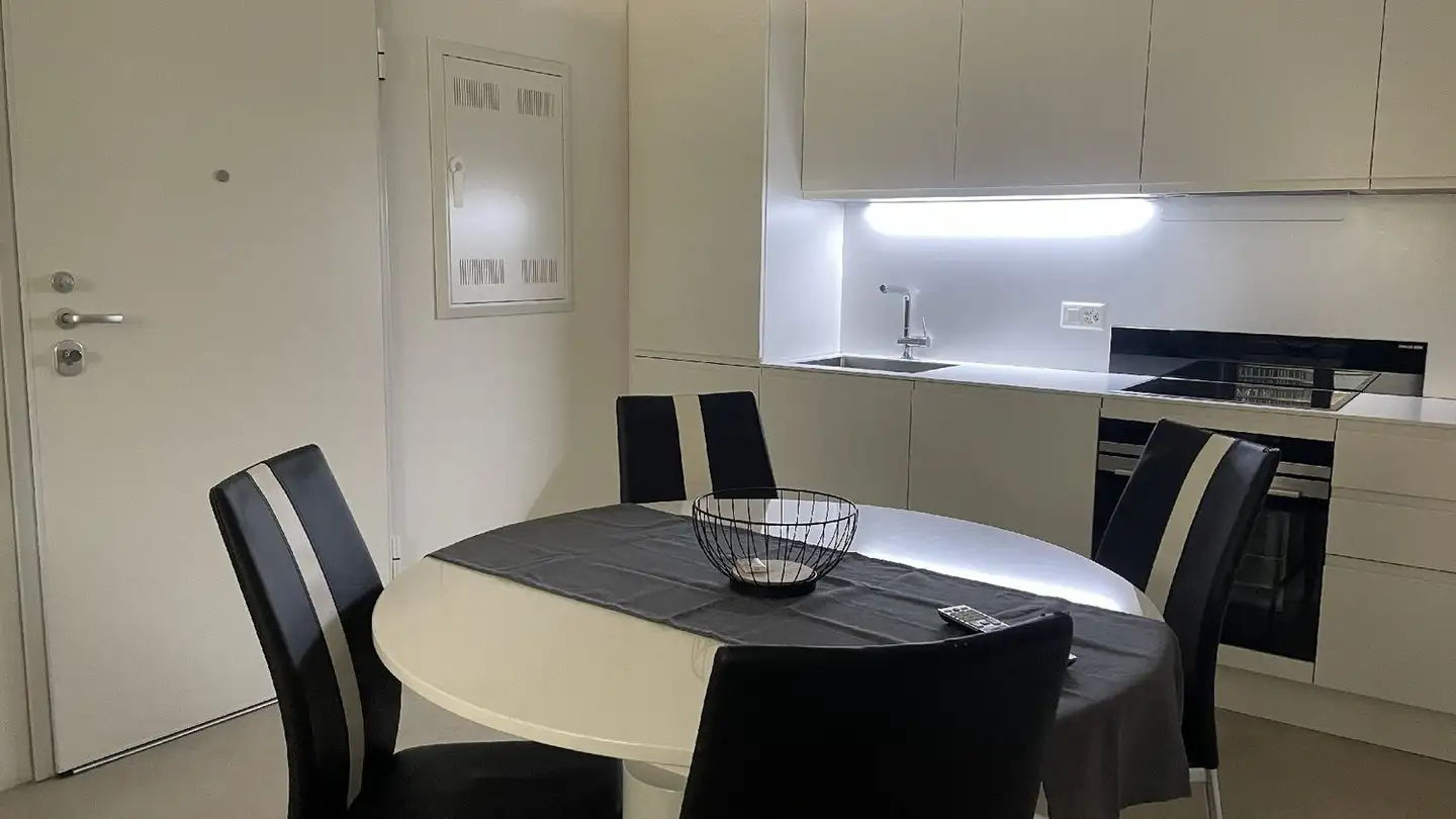 Apartment for rent - Via Dei Gelsi, 6533 Lumino - Photo 2