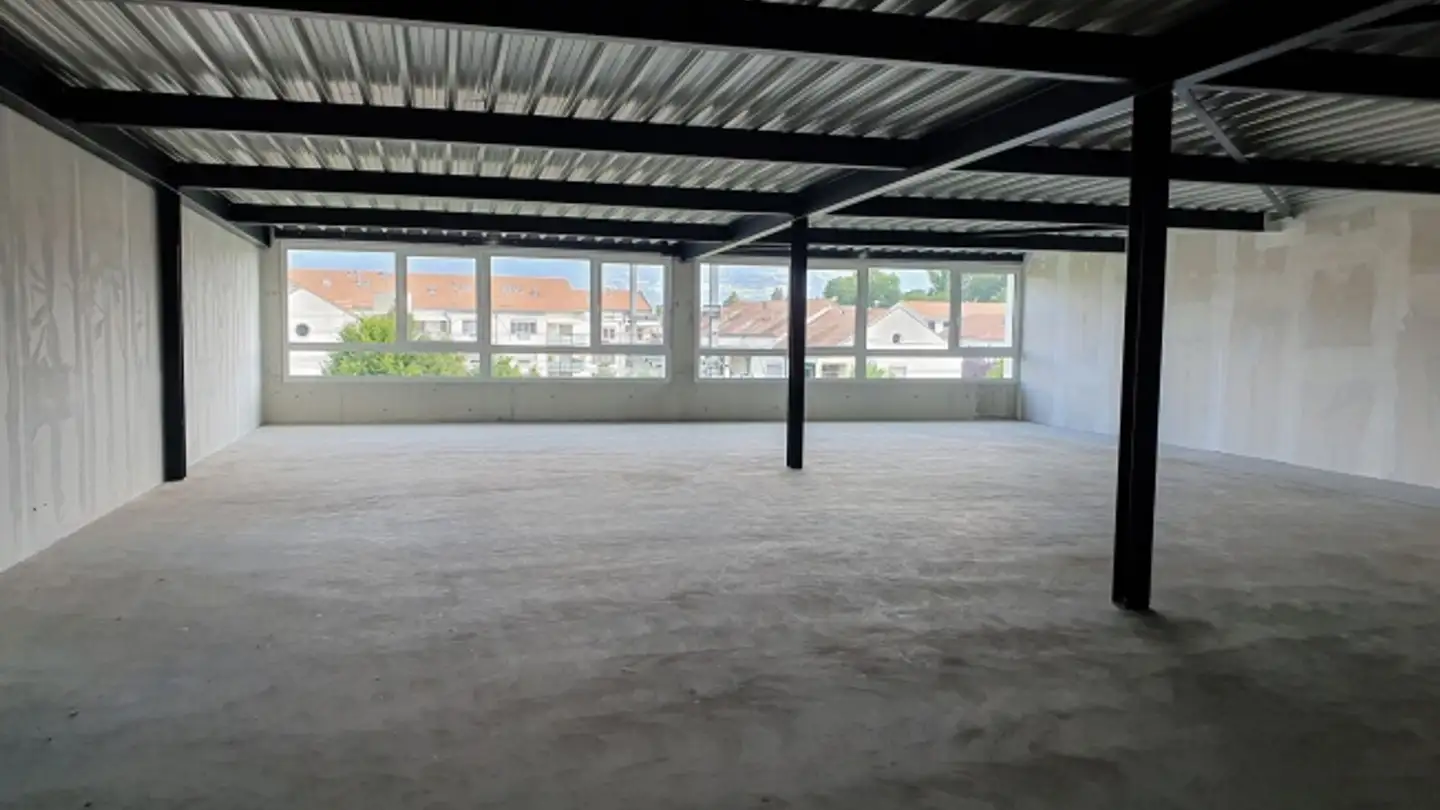 Commercial for rent - 1473 Font - Photo 3