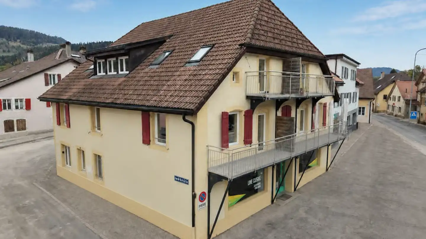 Residential building for sale - 2108 Couvet