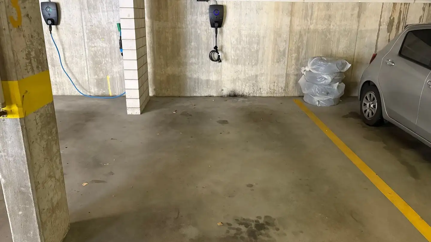 Tiefgaragenstellplatz mieten - Im Heumoos 13c, 8906 Bonstetten