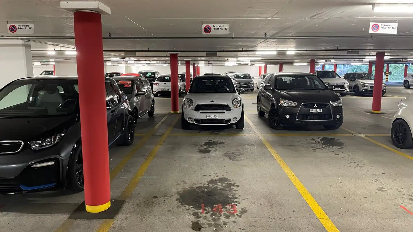 Tiefgaragenstellplatz mieten - In der Matte, 6460 Altdorf UR
