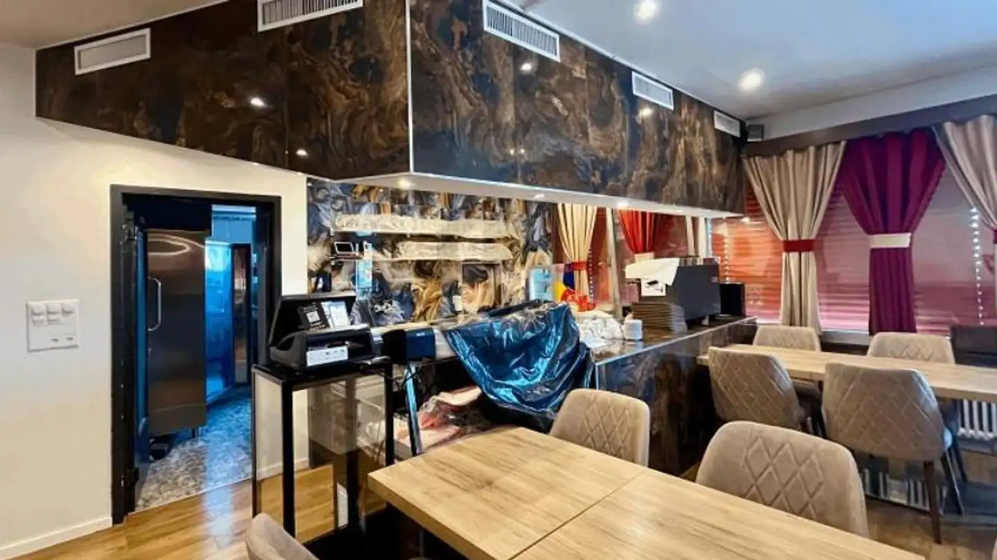 Restaurant for rent - 8406 Winterthur - Photo 2