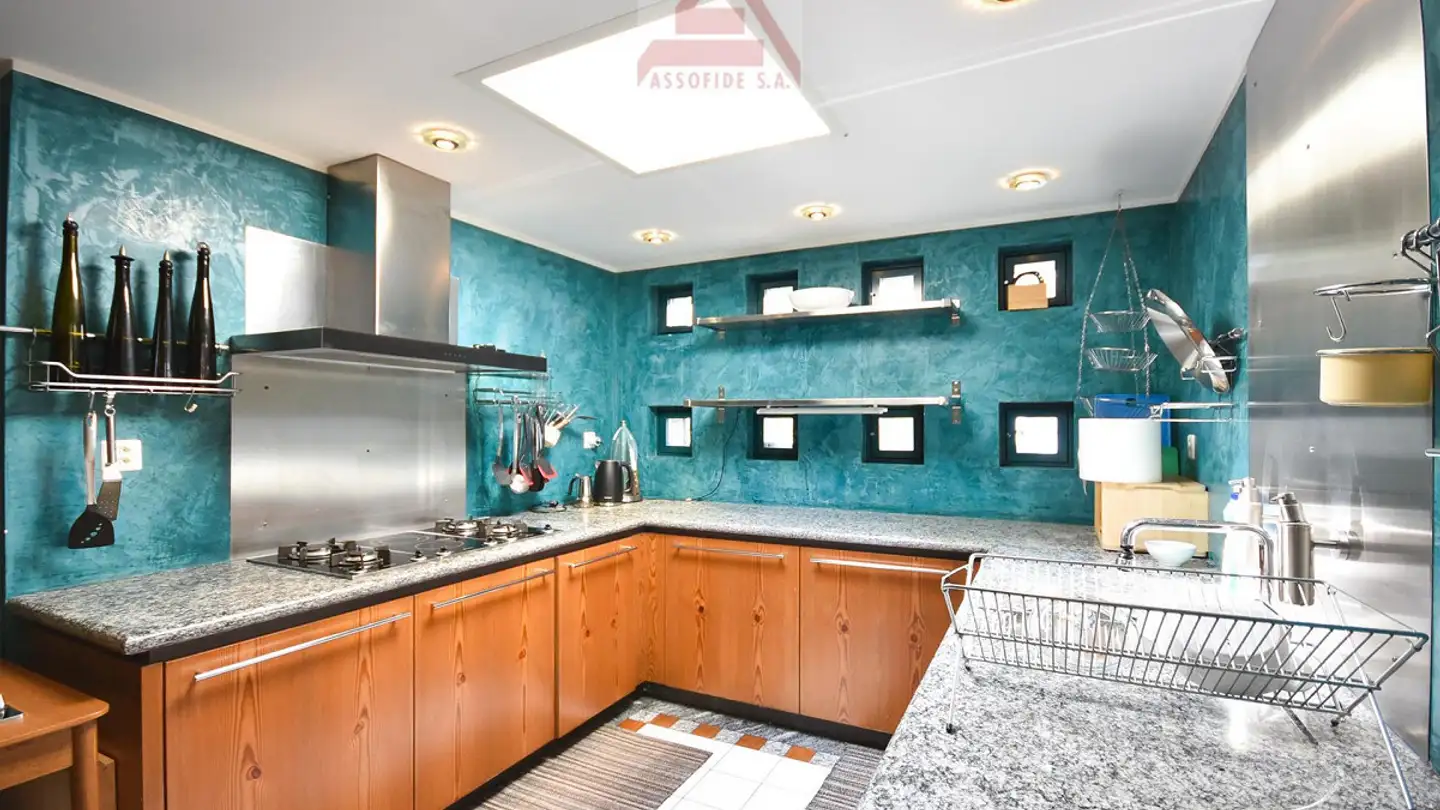 Villa for sale - 6605 Locarno - Photo 3