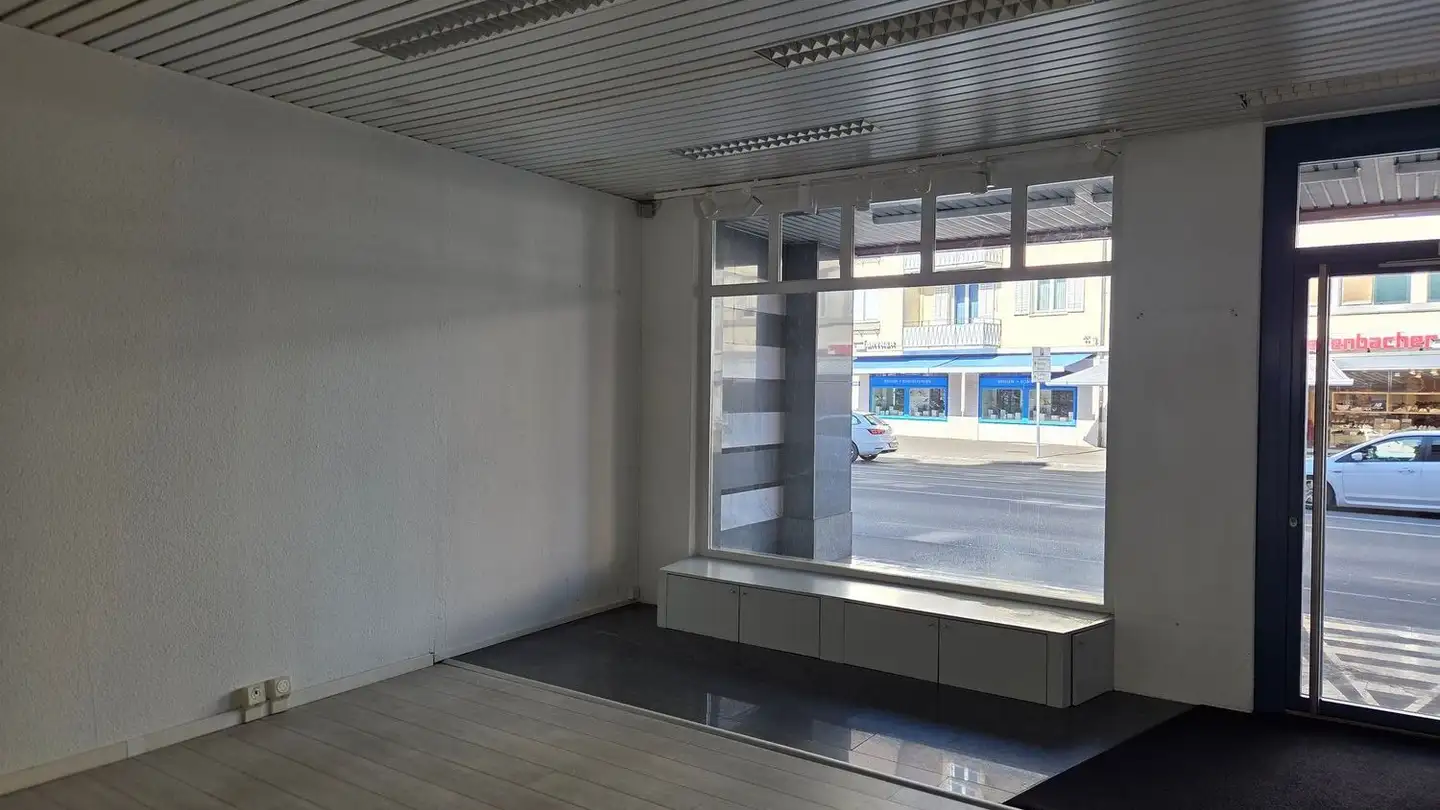 Shop for rent - Zürcherstrasse 46, 8953 Dietikon - Photo 2