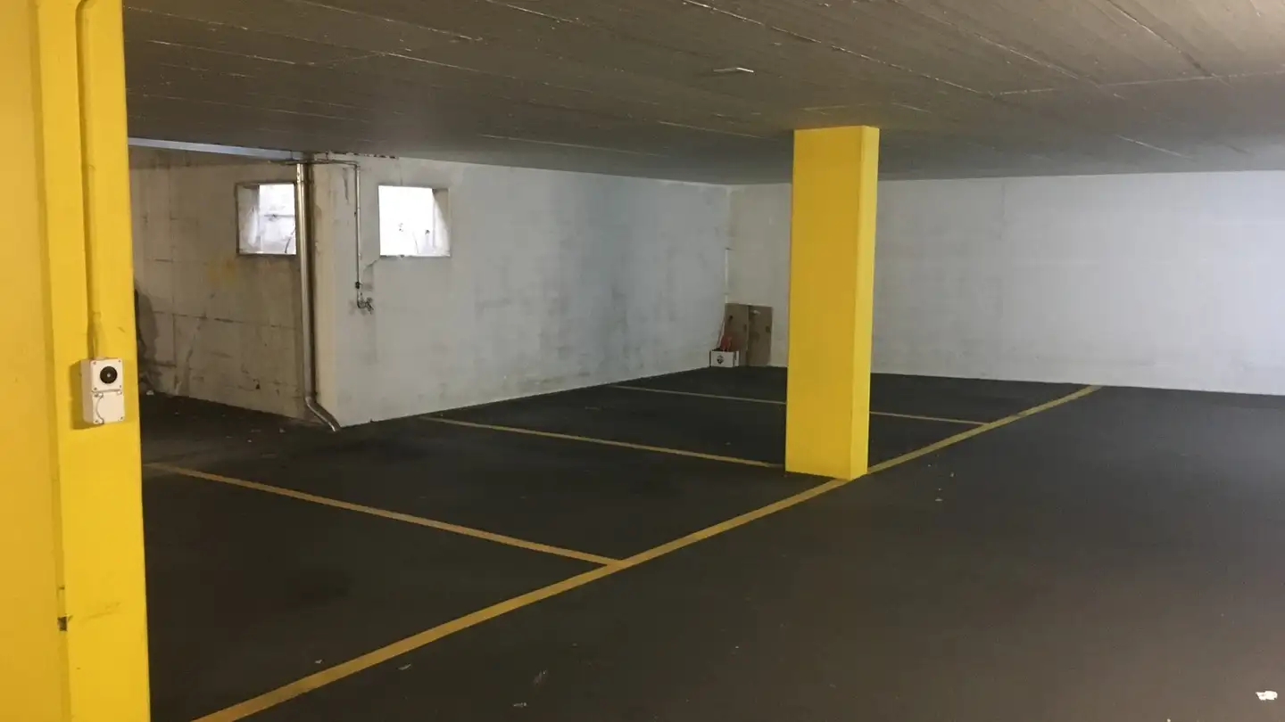 Place de parking extérieure à louer - J.J. Ryffelstrasse 11, 5430 Wettingen