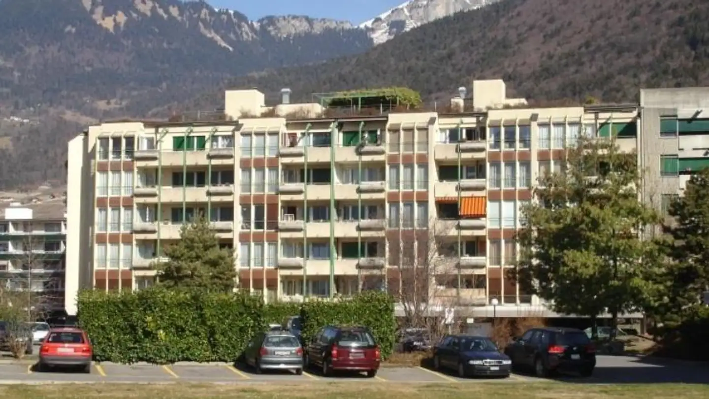Place de parking extérieure à louer - Route des Agites, 1860 Aigle