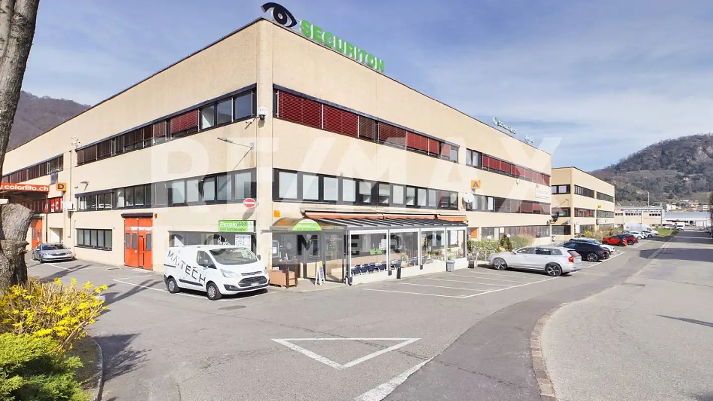 Commercial for rent - 6814 Cadempino