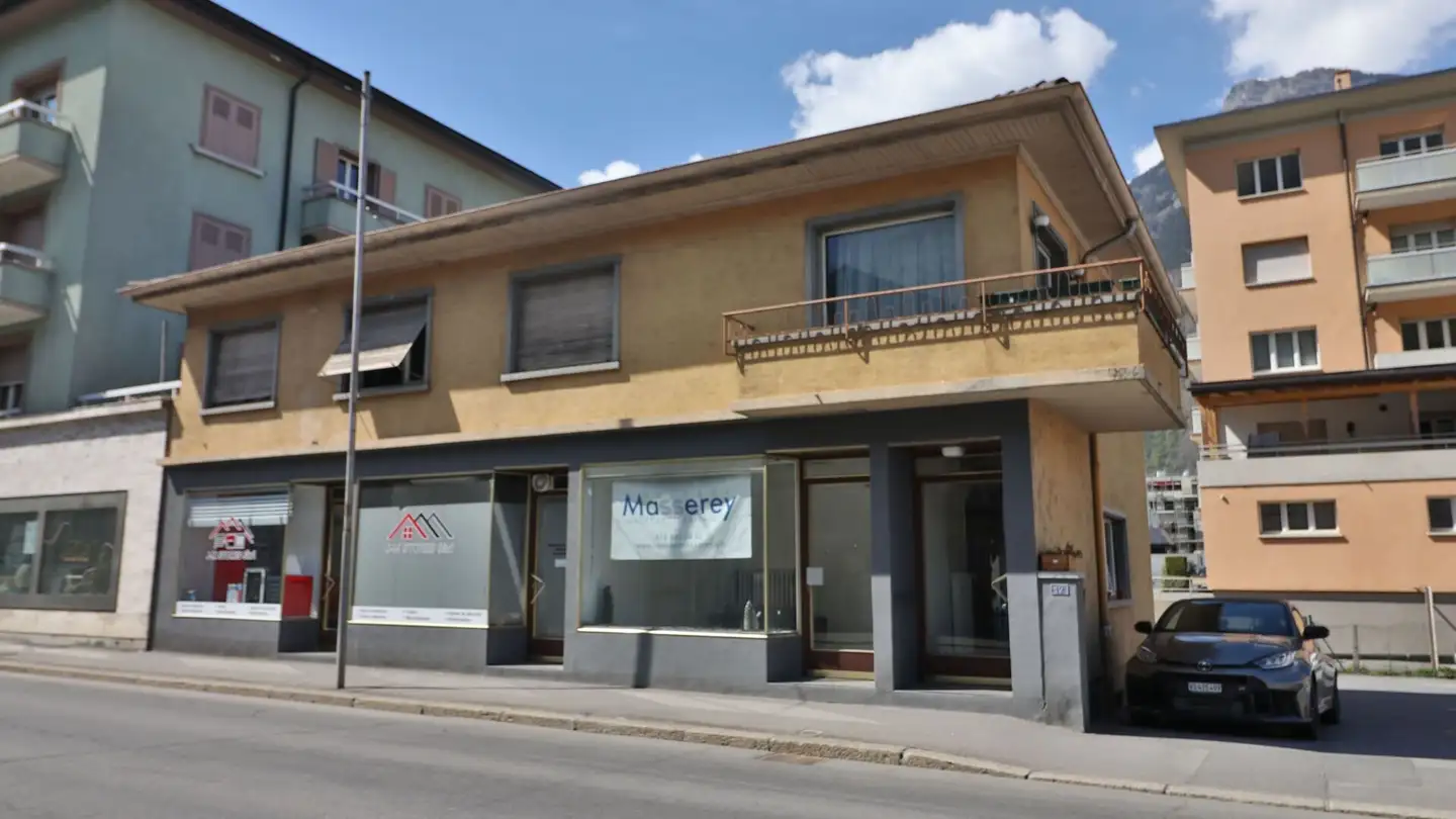 Mixed-use building for sale - Rue De Gottefrey, 1907 Saxon - Photo 2