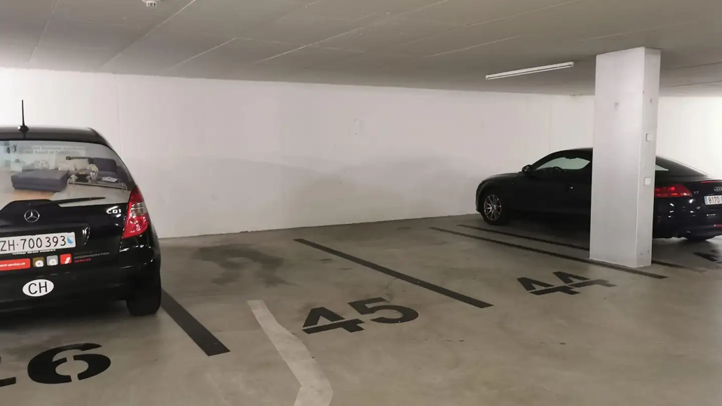 Underground parking space for rent - Manessestrasse 170, 8045 Zürich - Photo 2