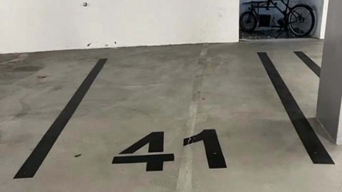 Underground parking space for rent - Manessestrasse 170, 8045 Zürich - Photo 3