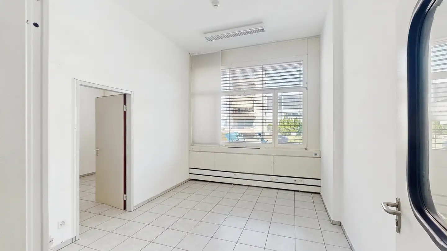Commerciale in affitto - Via Cantonale 27, 6928 Manno - Foto 3