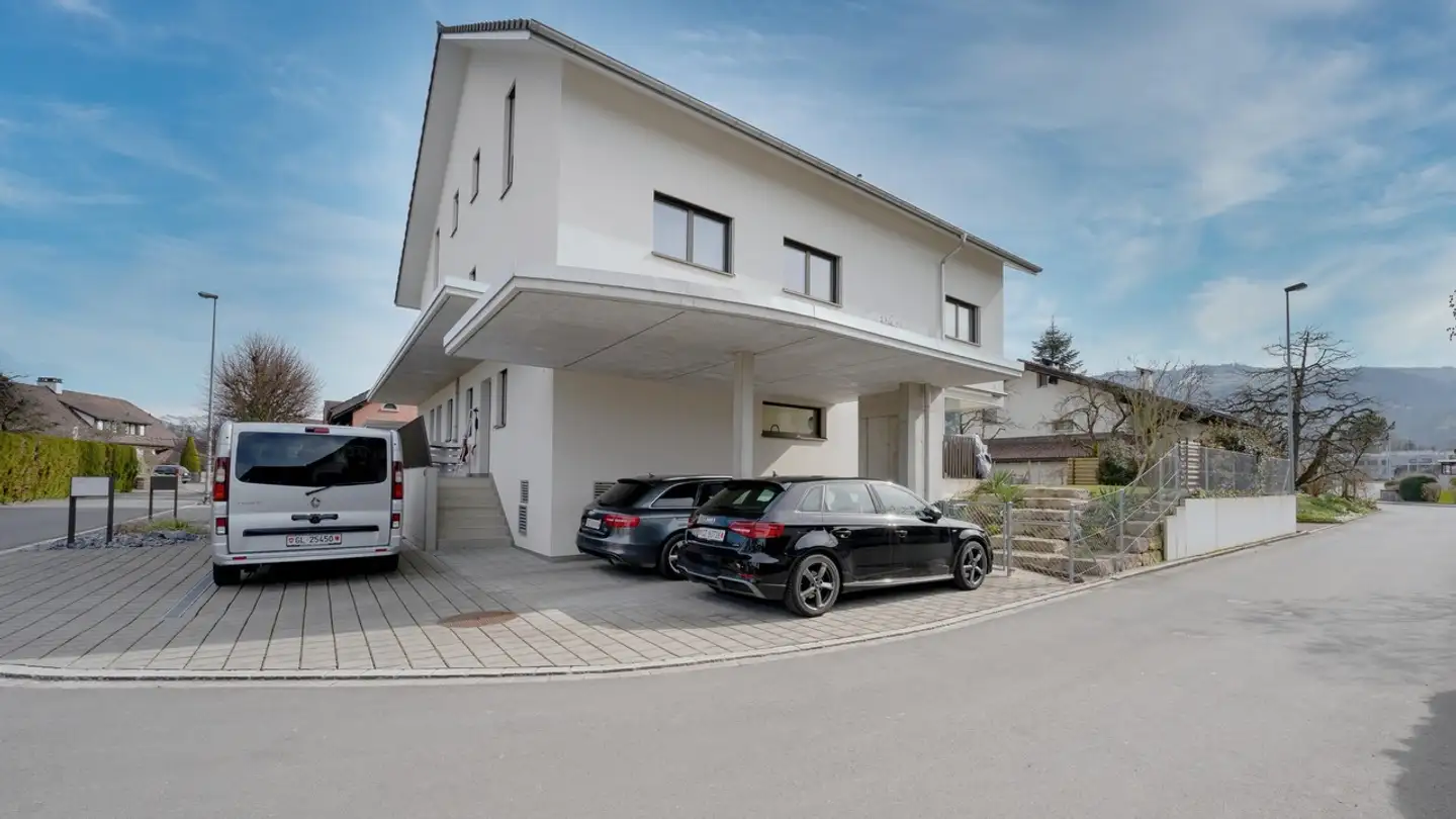Doppelhaushälfte mieten - Lindenstrasse 4a, 8853 Lachen SZ