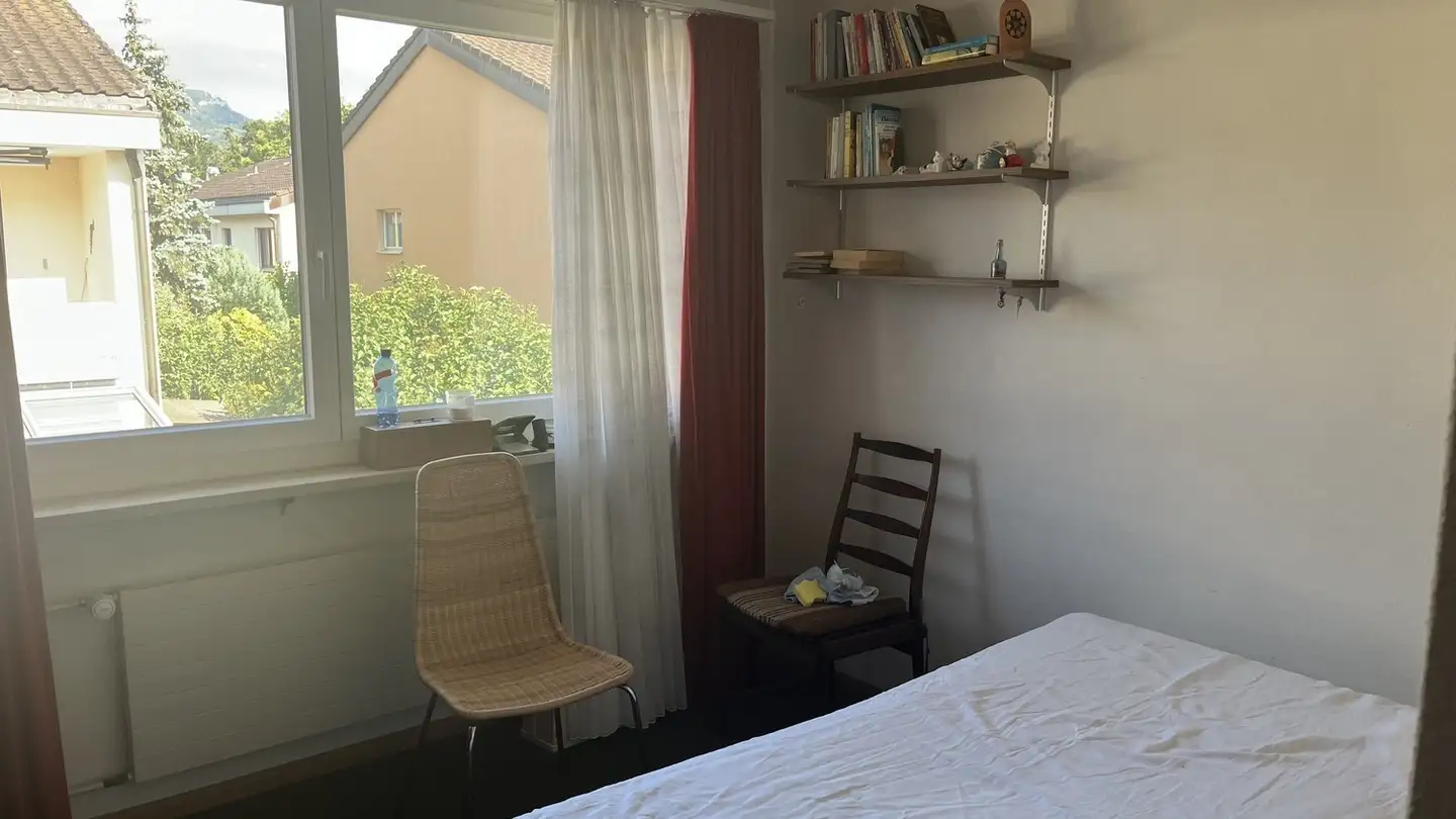 Single room for rent - 4153 Reinach BL