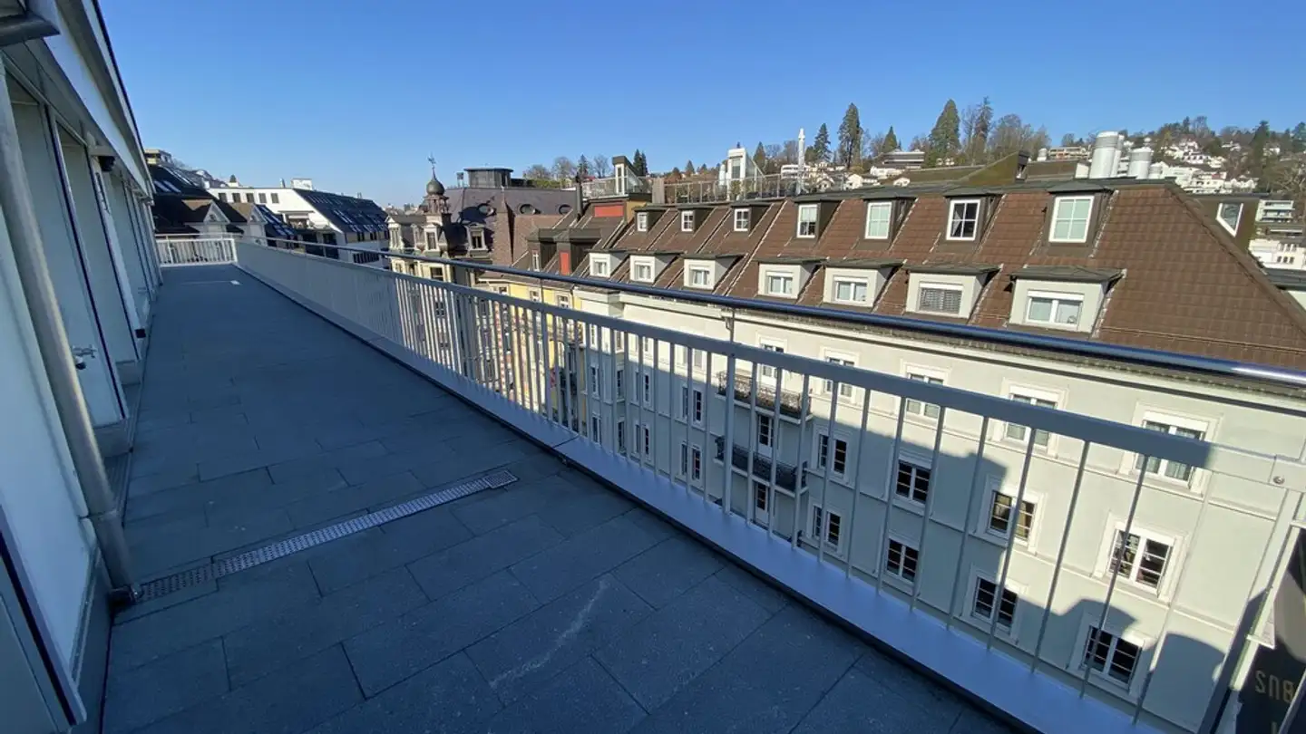 Attique à louer - Alpenstrasse, 6004 Luzern - Photo 2