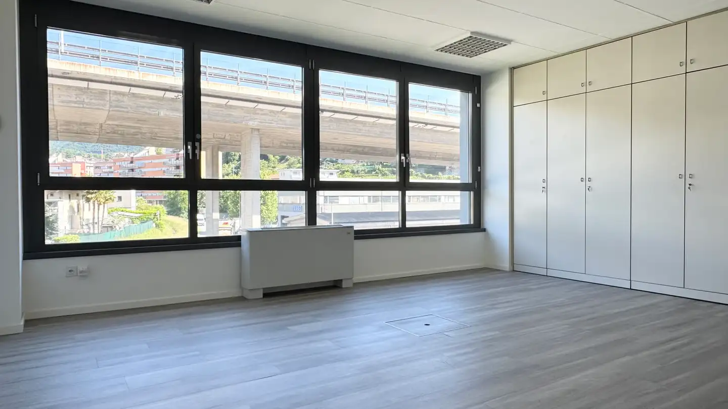 Bürofläche mieten - Via Giuseppe Motta 5, 6828 Balerna - Foto 4