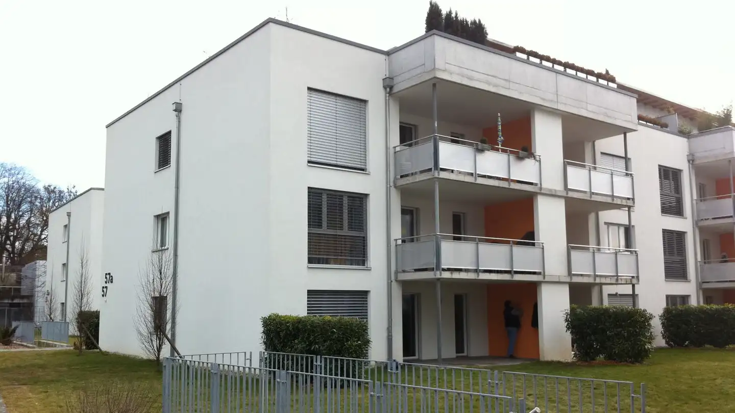 Outdoor parking space for rent - Hermesbühlstrasse 57a, 4500 Solothurn