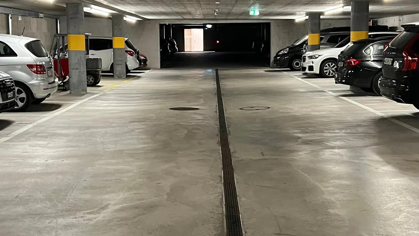 Tiefgaragenstellplatz mieten - Gässliackerstrasse 16, 5415 Nussbaumen AG