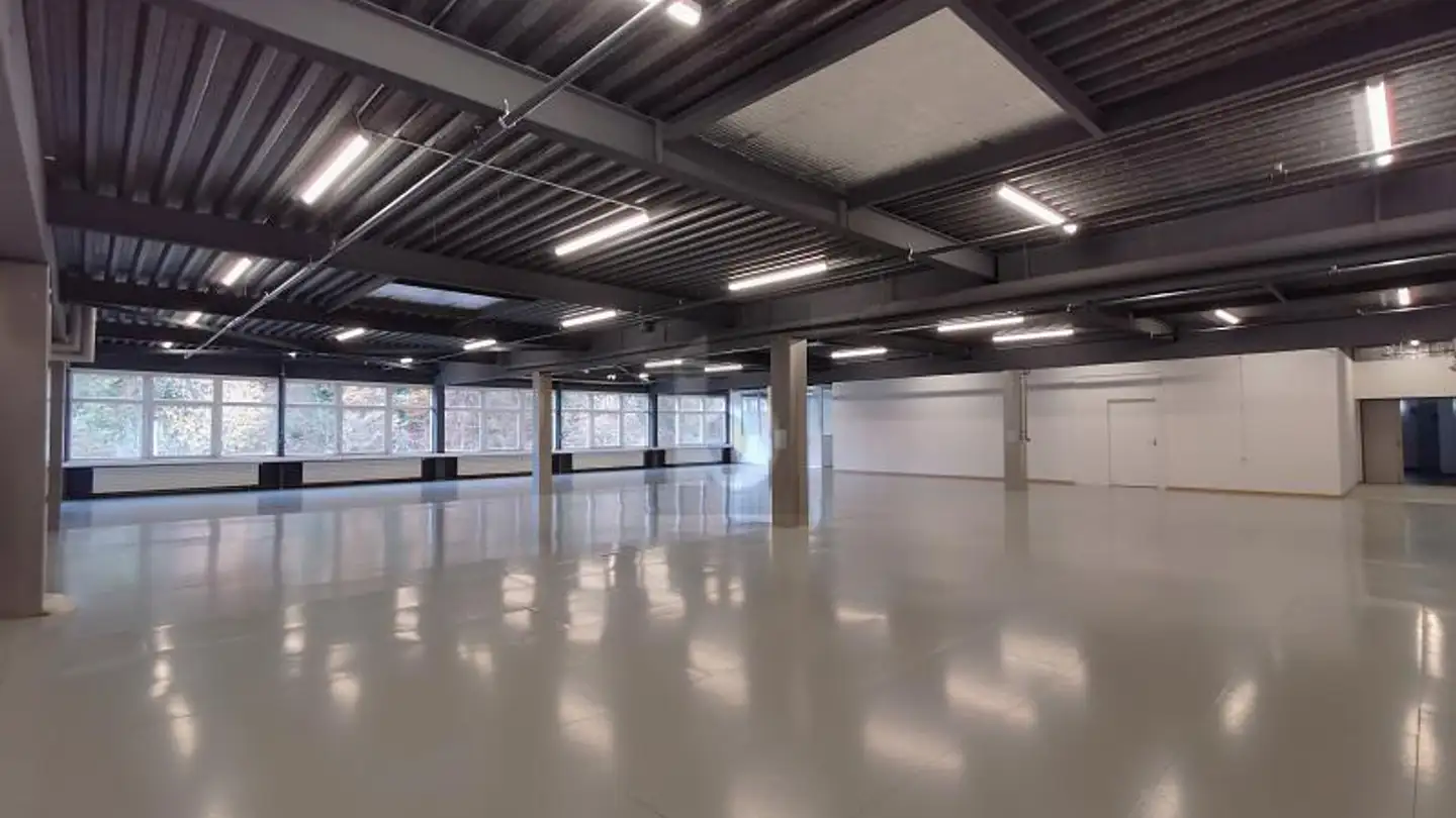 Magasin à louer - 8630 Rüti ZH - Photo 2