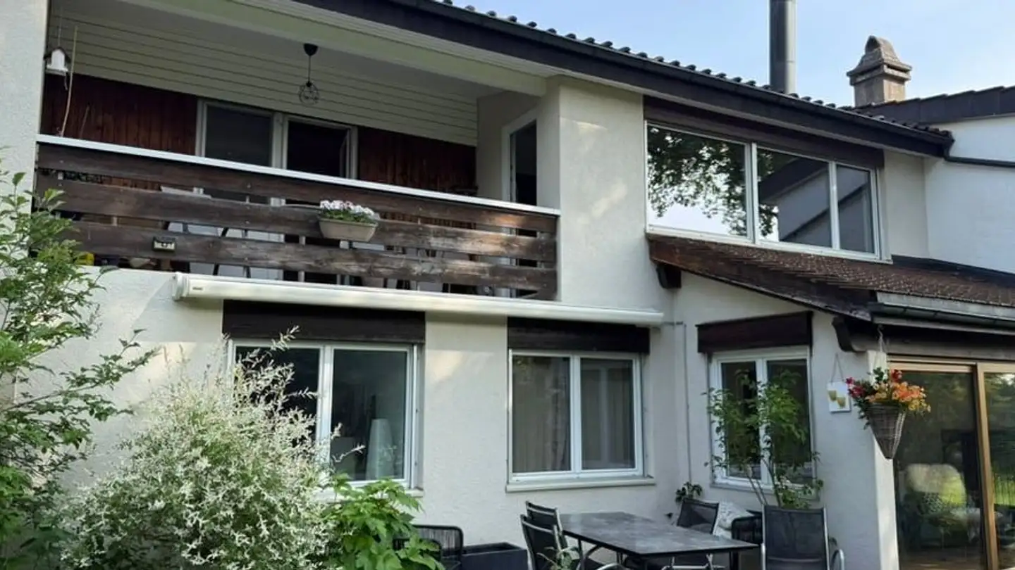 Maison jumelle à louer - Auf Der Bürglen 3, 8627 Grüningen - Photo 2