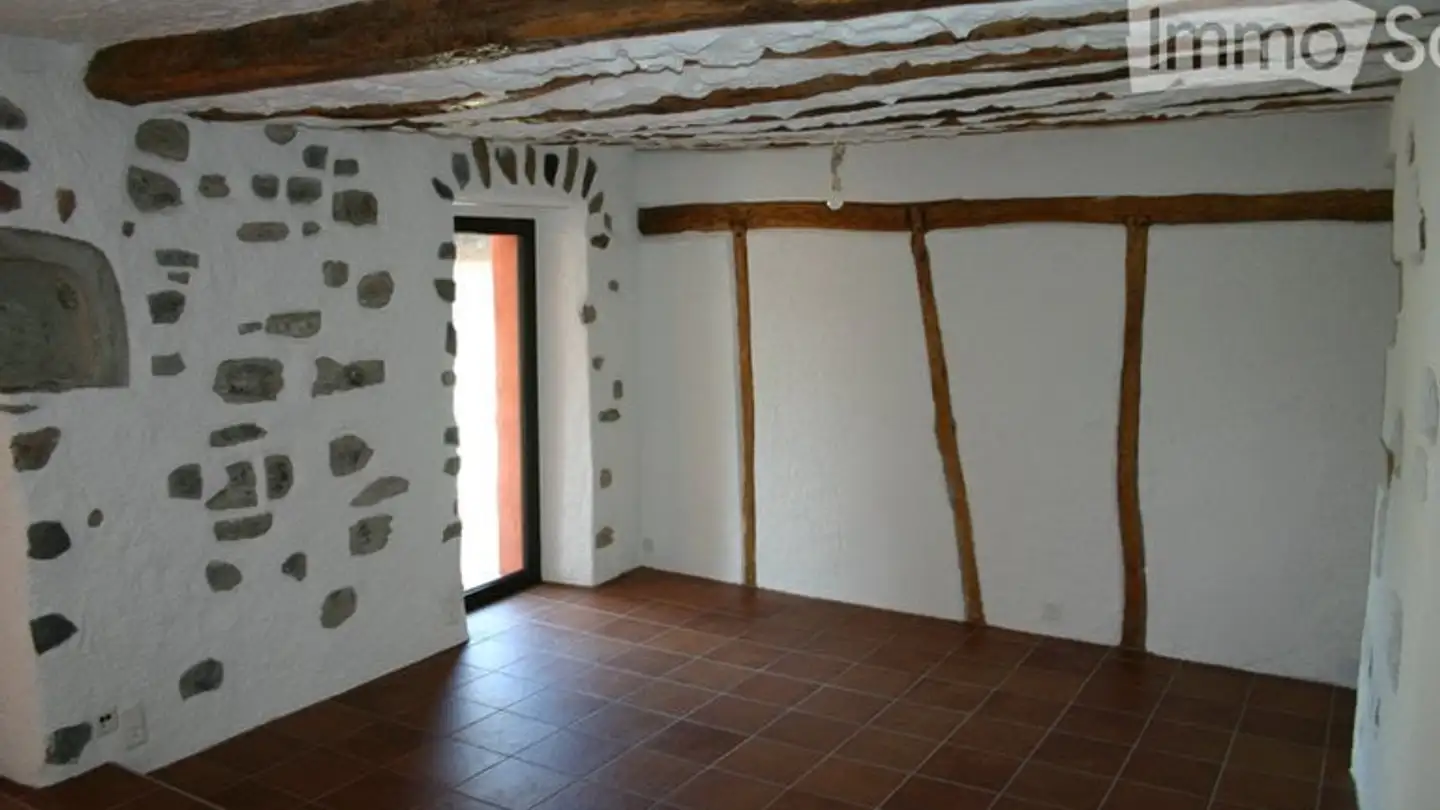 Apartment for rent - 6818 Melano