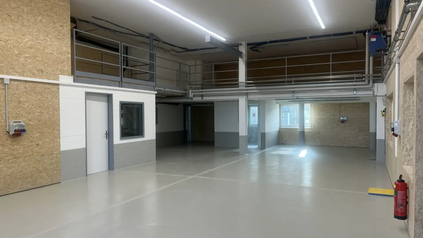 Gewerbe mieten - Hüttenwiesenstrasse 13, 8108 Dällikon - Foto 2