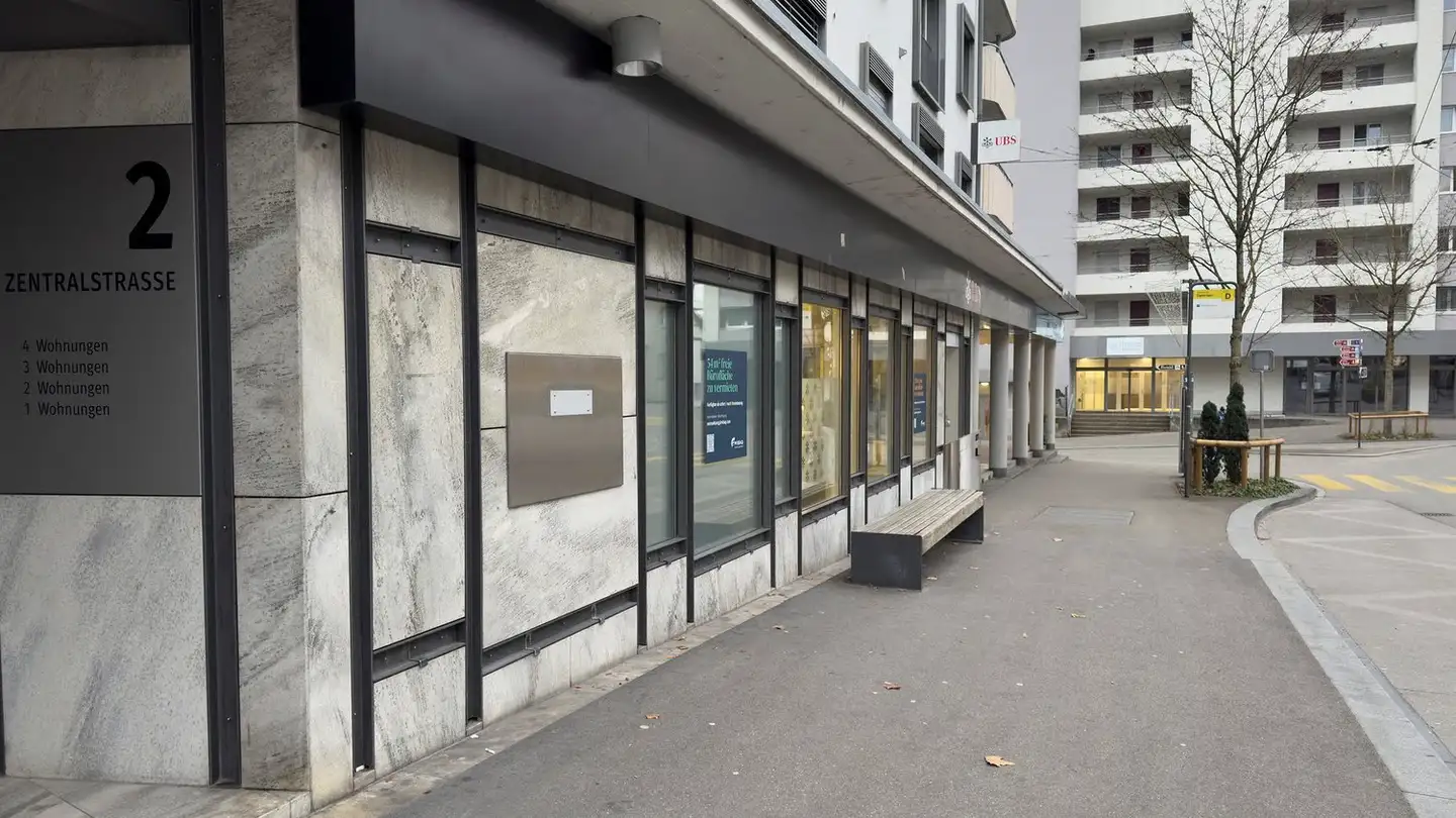 Commerciale in affitto - Zentralstrasse 2, 8212 Neuhausen am Rheinfall - Foto 2