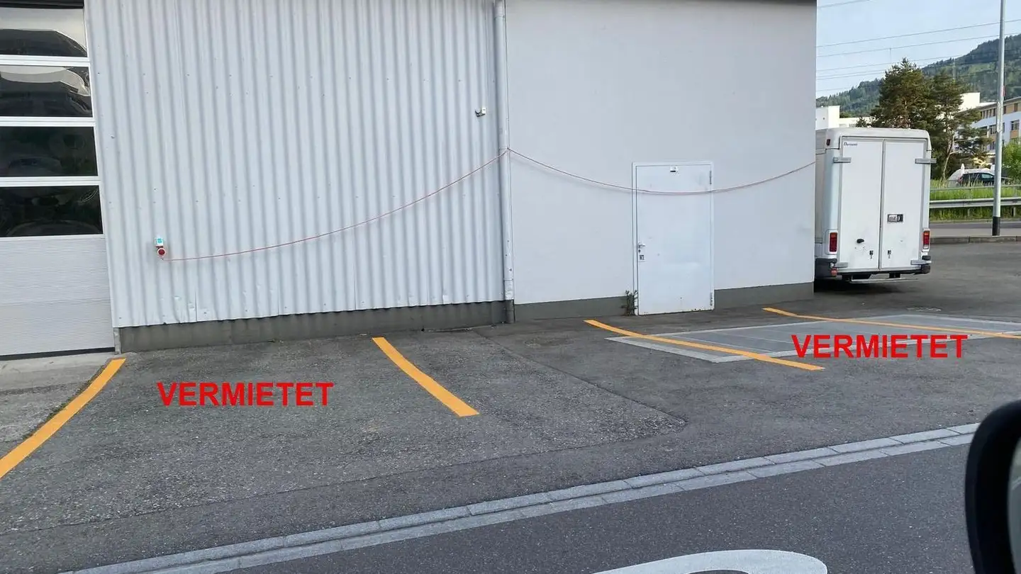Parcheggio esterno in affitto - Alpenblickstrasse 9, 8853 Lachen SZ