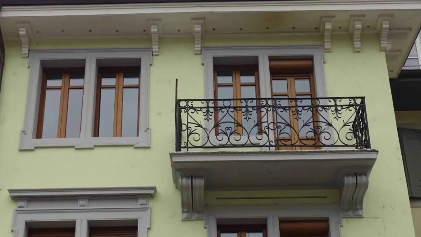 Mixed-use building for sale - 1880 Bex - Photo 2