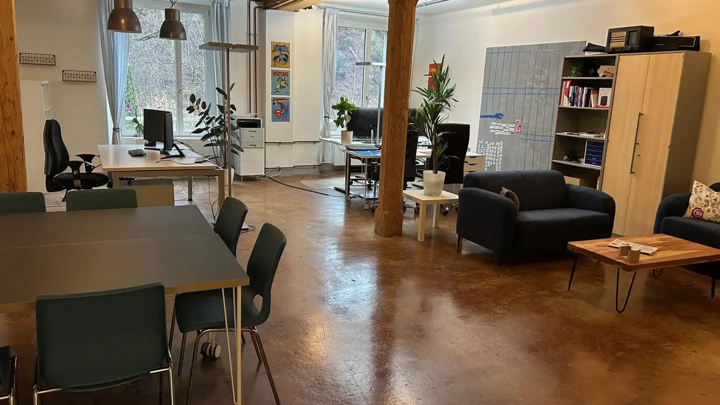 Bureau à louer - Zürichstrasse 17, 8607 Aathal-Seegräben - Photo 2